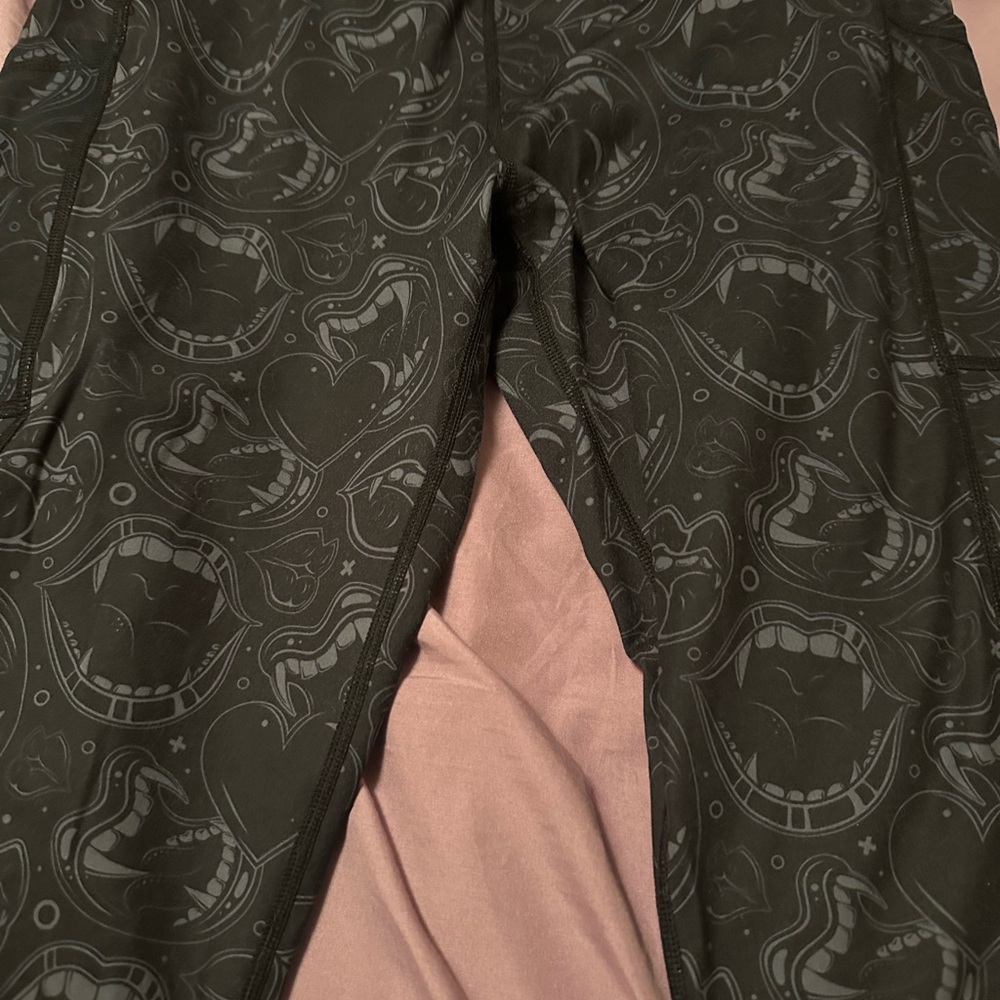 Constantly Varied Gear Vicious & Delicious Reversible Capris